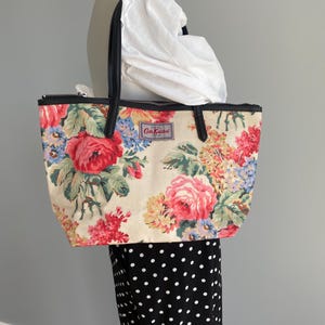 Cath Kidston Floral Tote Bag – Large Shopper Handbag with Zip, 38×24 cm