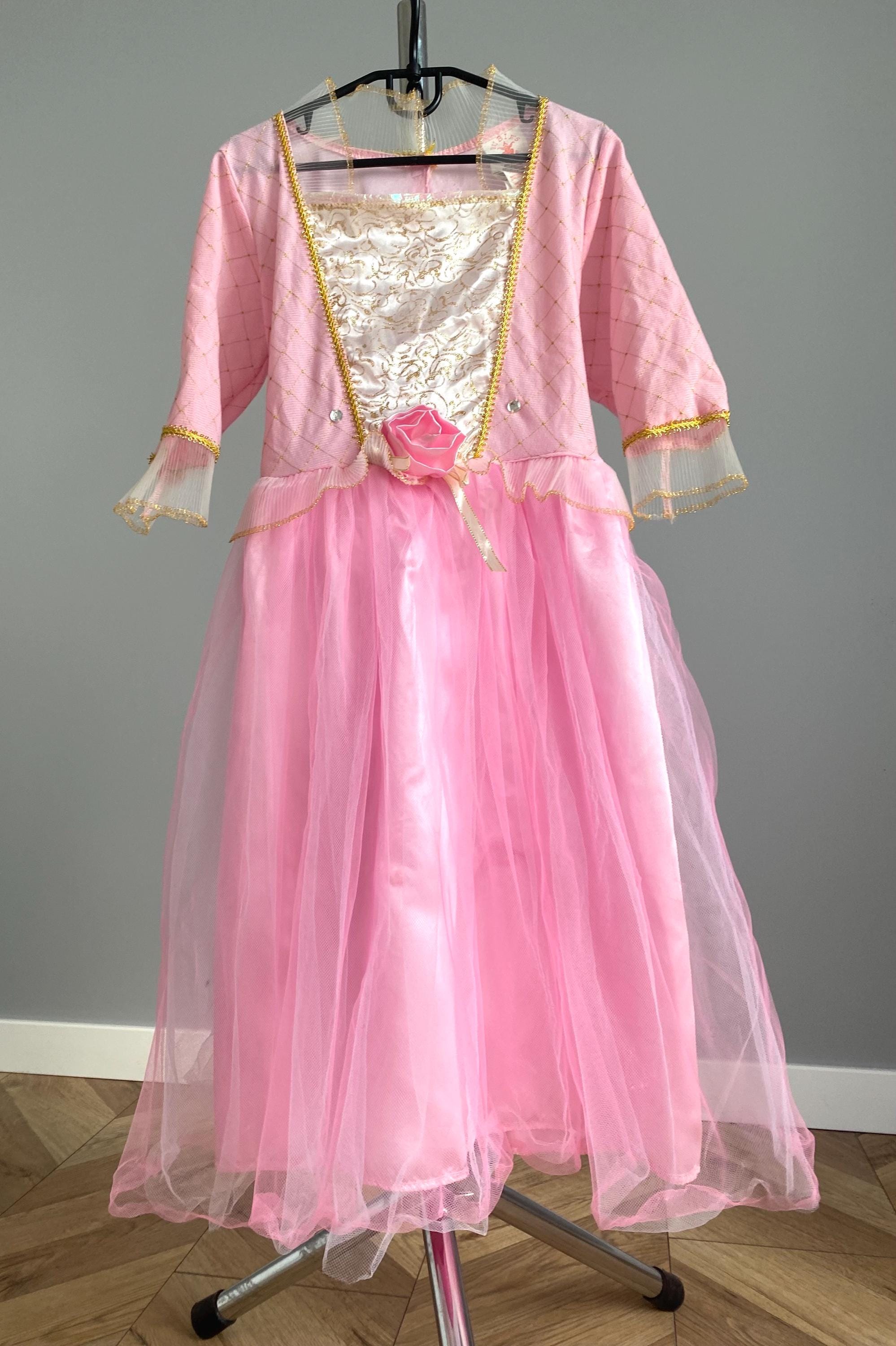 open lace back dress Amazon.com: SKCAIHT Unicorn Costumes for Girls LED Light Up Unicorn  Princess Tutu Dress for Halloween Birthday Party Gifts : Clothing, Shoes &  Jewelry main image 0