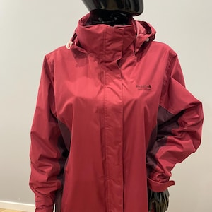 Womens Waterproof Jacket Regatta Burgundy Windbreaker UK18 US14 EU44 Hooded Outdoor Coat