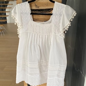 Vintage Embroidered Peasant Blouse: White Pom-Pom Trim, US 10