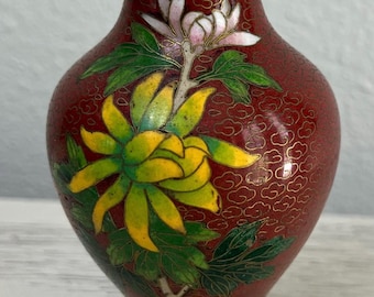 Vintage Floral Cloisonne Vase - Enameled Oriental Decor