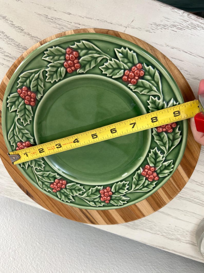 Bordallo Pinheiro Holly Plates - Thumbnail 2