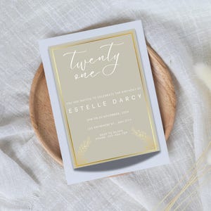 Elegante Grün Gold und Weiß Geburtstagskarte - Handgemachter Luxusgruß für Sie oder Ihn - Minimalistische Folienkarte - Personalisierte Option