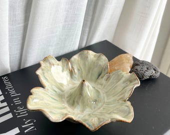 Brûle-encens à fleurs en céramique fait main : poterie en grès vert, décoration bohème