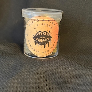 Tahitian Vanilla + Rose Lip Scrub – 1oz