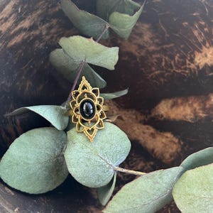 Anello con onice nera | Anello vistoso | Gioielli hippie | Anello con pietra | Anello dall'India | Gioielli boho | Gioielli per le feste