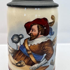 The KING Antique Villeroy & Boch Mettlach Beer Stein Mug With Lid Germany 0.5 L