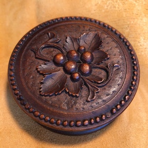 Rare Beautifully Hand carved Round Wooden Snuff Box