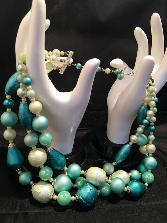 Mid Century Beautiful Turquoise Colors 3 Stranded… - image 1