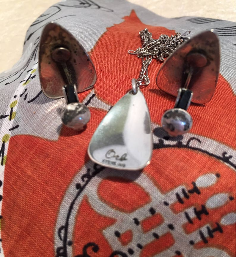 Mid Century Modernist Signed Orb Pendant Necklace and Matching Clip Earrings