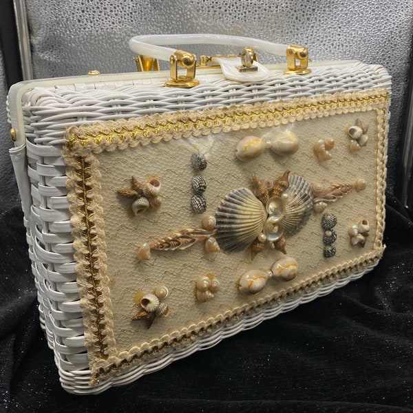 Princess Charming by Atlas Hollywood- Fla made in Hong Kong White Wicker and Lucite Purse with Shell Decoration on one side