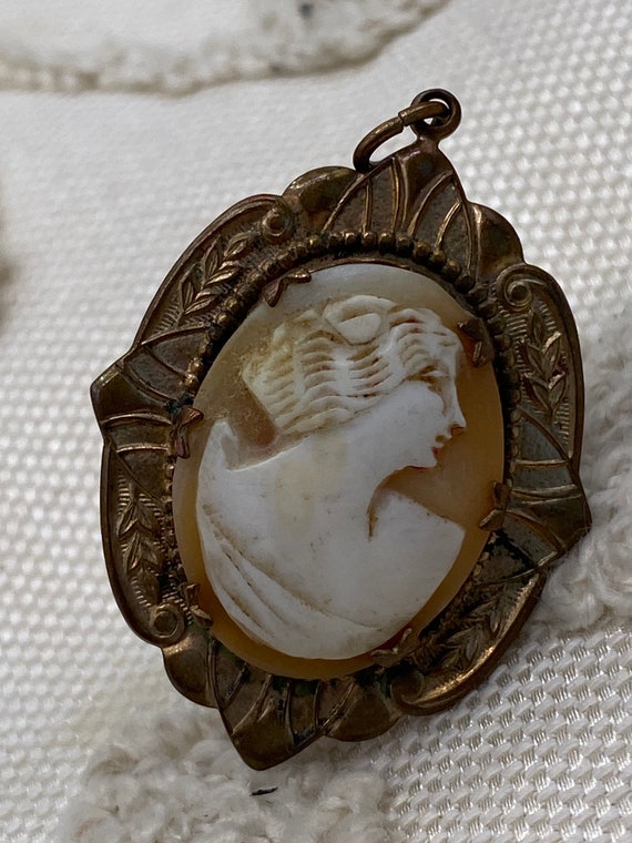 Art Nouveau Cameo Locket Pendant - image 1