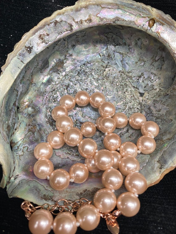 Kenneth J Lane Large Blush Pearl Necklace - image 1