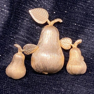 Accessocraft Brushed Golden Pear Brooch and Matching Screwback Earrings