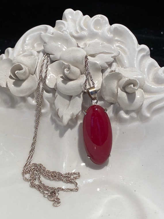 Pretty Carnelian Sterling Silver Necklace