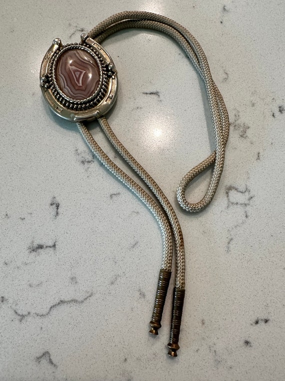 Vintage Red Banded Agate Horseshoe Bolo Tie