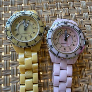 Isaac Mizrahi ceramic watch 2 Isaac Mizrahi Ceramic Watches Need Batteries (g) | eBay main image 4