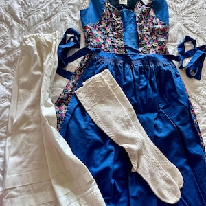 Authentic Tostmann Trachten Osterr Original Oktoberfest Bavarian Dress Women&#39;s German Dirndl Dress, Apron,Slip and Stockings