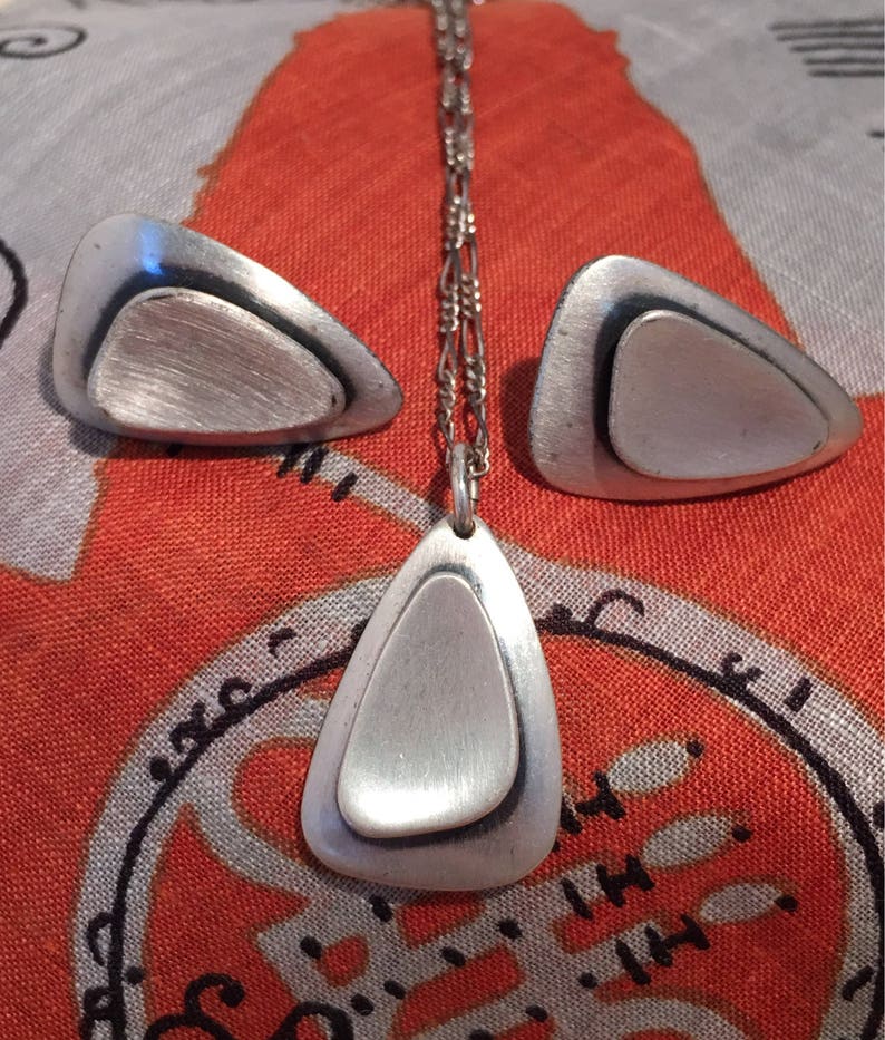 Mid Century Modernist Signed Orb Pendant Necklace and Matching Clip Earrings