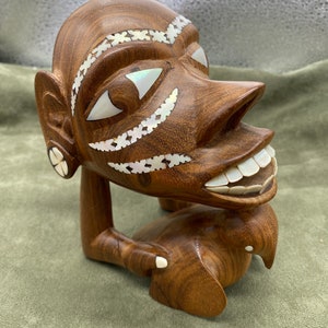 Nguzu Nguzu A Nguzu-nguzu Canoe Prow Ornament, Solomon Islands With Bird Figure Mother of Pearl Inlay