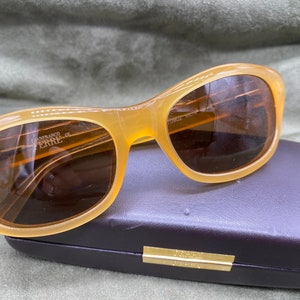 Gianfranco Ferre Butterscotch Vintage Sunglasses Style  GF 70902 55_19 140 C