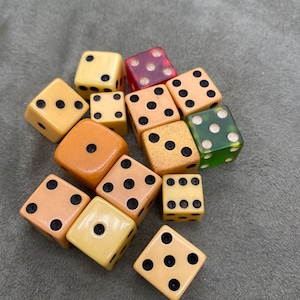 Vintage Bakelite 14  Dice