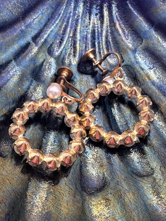 Pretty Vintage Pearl Dangle Screwback Earrings View 3