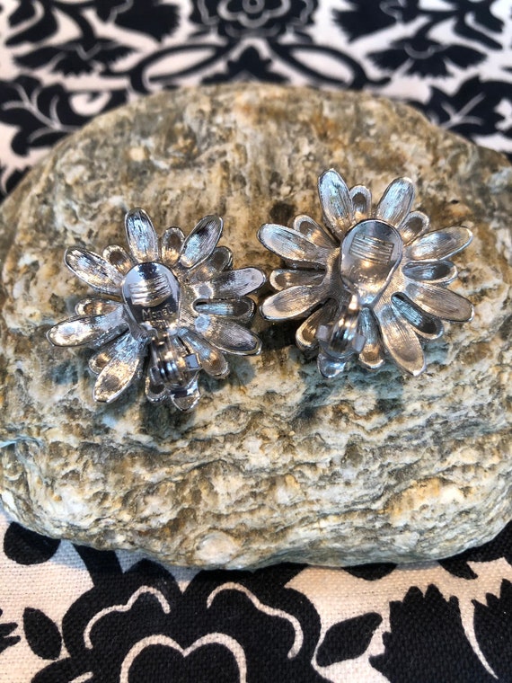 Monet Silver Tone Daisy Style Clip Earrings - image 3