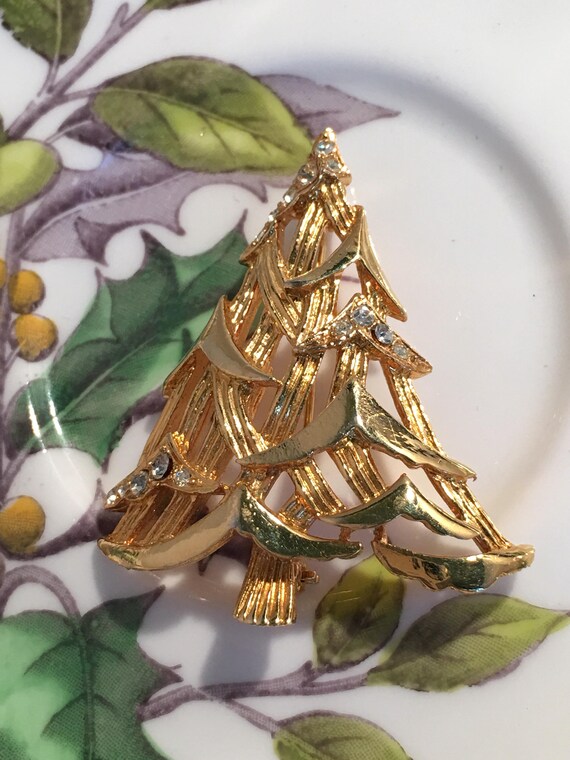 Corel Gold Tone and Rhinestone Christmas Tree Broo
