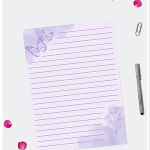 schönes lila Schmetterlings Briefpapier. A4 Größe
