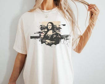 Mona Lisa Street Art T-Shirt: Renaissance Art Tee
