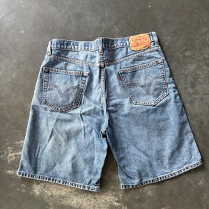 Vintage Levis 550 Relaxed Fit Denim Jean Shorts Light Wash Mens 36 image 2