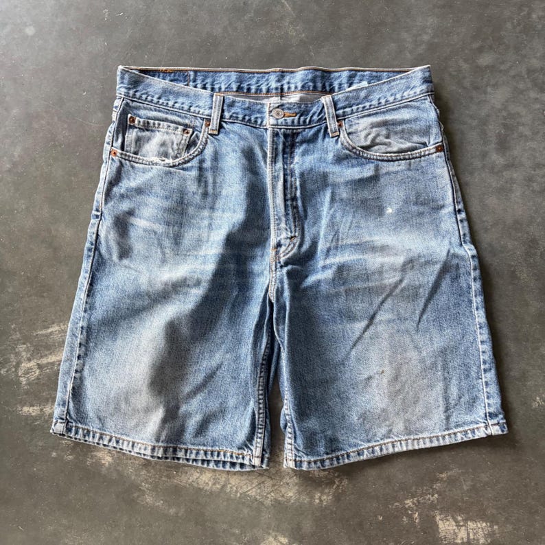 Vintage Levis 550 Relaxed Fit Denim Jean Shorts Light Wash Mens 36 image 1