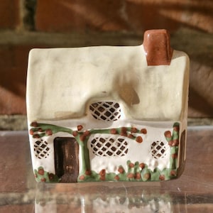 Mudlen End Studio Pottery Cottage 'Granny's Cottage' James Hart