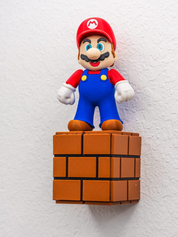 3Dプリントのスーパーマリオ レンガブロック棚：Nintendo Geek Decor