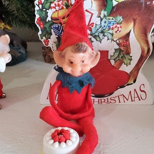 sweet vintage Pixie knee hugger, vintage Christmas elf,