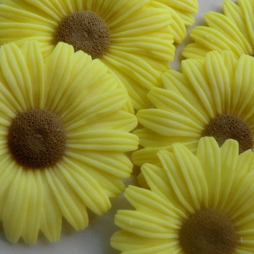 60 sunflower soap favors - summer baby shower shops favors - flower wedding favors - yellow flower bridal shower favors - sunflower party favors