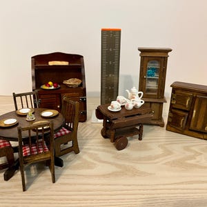 Dollhouse Furniture, Farmhouse Dollhouse, Mini Cabinets, Rustic Miniature Furniture, Vintage Dollhouse, Miniatures, Dining