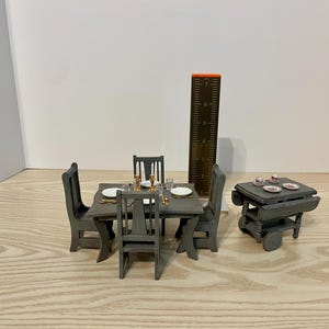 ドールハウス家具、ファームハウスドールハウス、ミニキャビネット、素朴なミニチュア家具、ダイニングテーブル、ティーカート