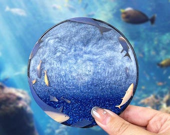 Ręcznie wykonany podkładka z żywicy oceanicznej, magnes na lodówkę z błękitnym wielorybem, podwójne zastosowanie, sztuka morska, prezent z płynącego piasku, dekoracja domu dla miłośników natury, prezent dla dzieci z motywem oceanu