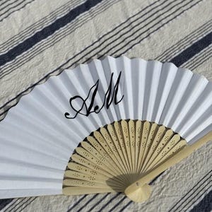 Éventail personnalisable – Cadeau invité mariage, baptême ou événement – Accessoire élégant et utile été