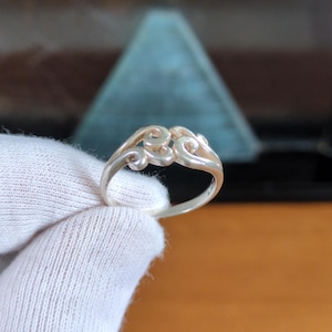 Vintage 925 Silver Ring — Scrollwork Filigree Band | Size 9.5 | Sterling Silver