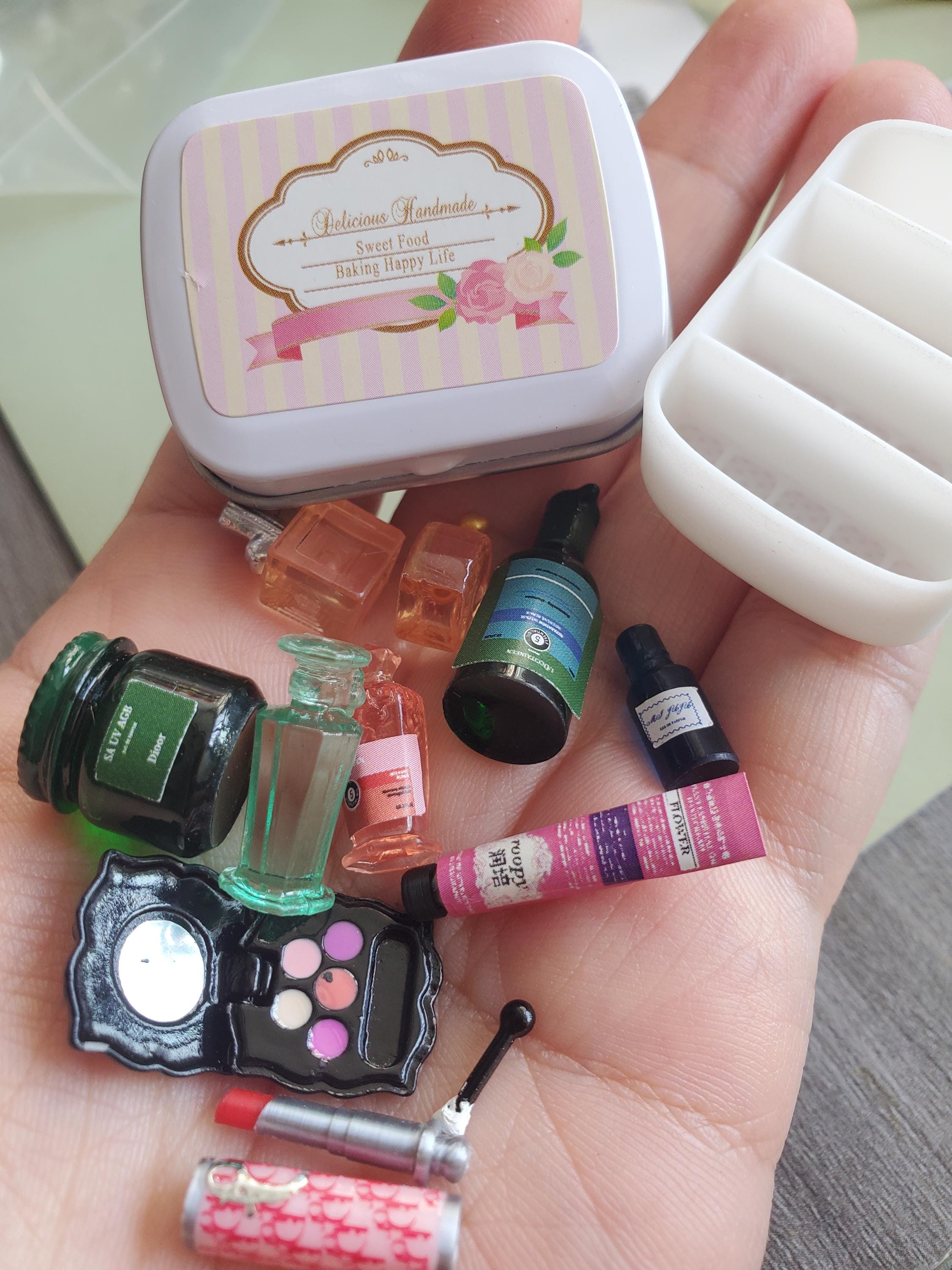  13pcs Dollhouse Miniatures Makeup Set