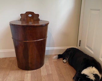 Vintage Wooden Barrel with Lid – Antique Primitive Storage Piece