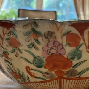 Meiji-Era Japanese Imari Bowl – Hand-Painted Porcelain with Ornate Florals