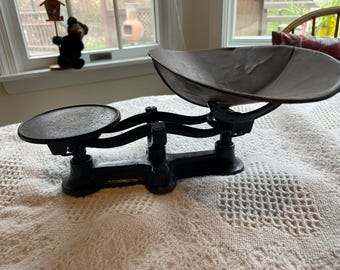 Antique Cast Iron Balance Scale w/ Tray – Made in USA – Mercantile Store Scale