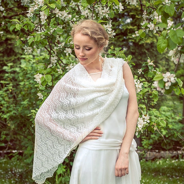 Châle de mariée en dentelle blanc étole de mariage châle en lin en tricot couverture de mariée châle de mariage d'été écharpe bohème écru plage écharpe de mariage wrap