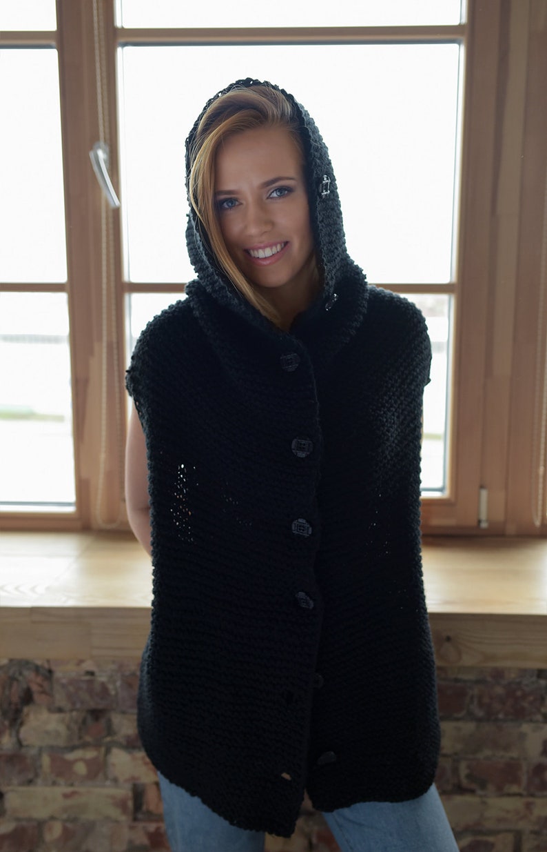 sleeveless chunky knit sweater