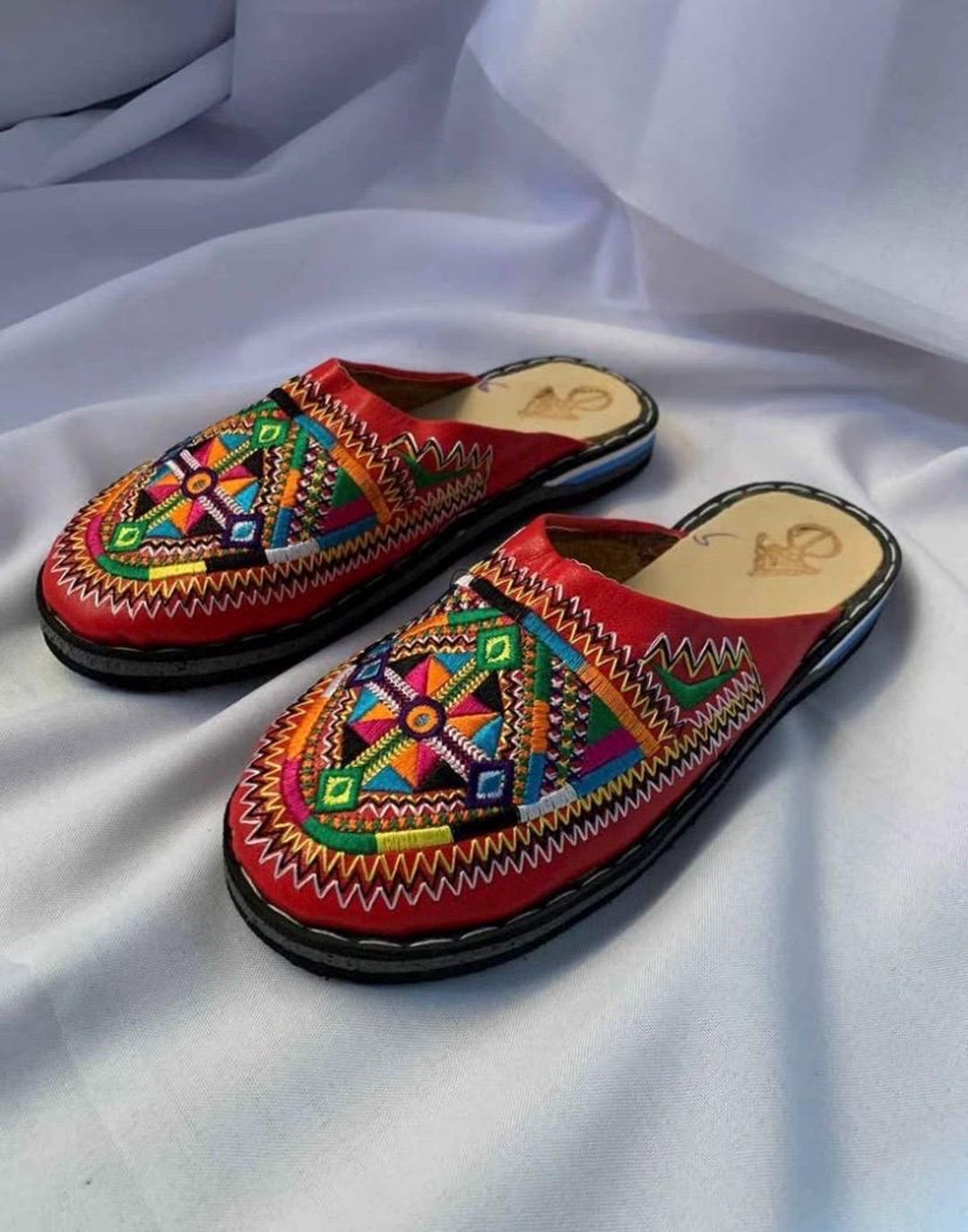 Chaussons Marocains Plats En Daim Noir - Taille 37 (équivalent US 7 Femme) - Fait Main 💯% Authentique