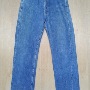 Jeans Levis Strauss 501 con patta e bottoni, stile vintage anni &#39;90, W29, realizzati negli USA.